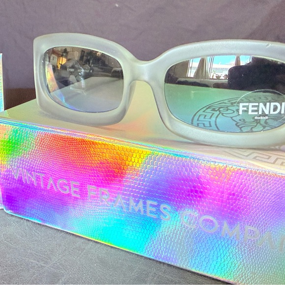 Fendi Matte Gray Sunglasses main image 7